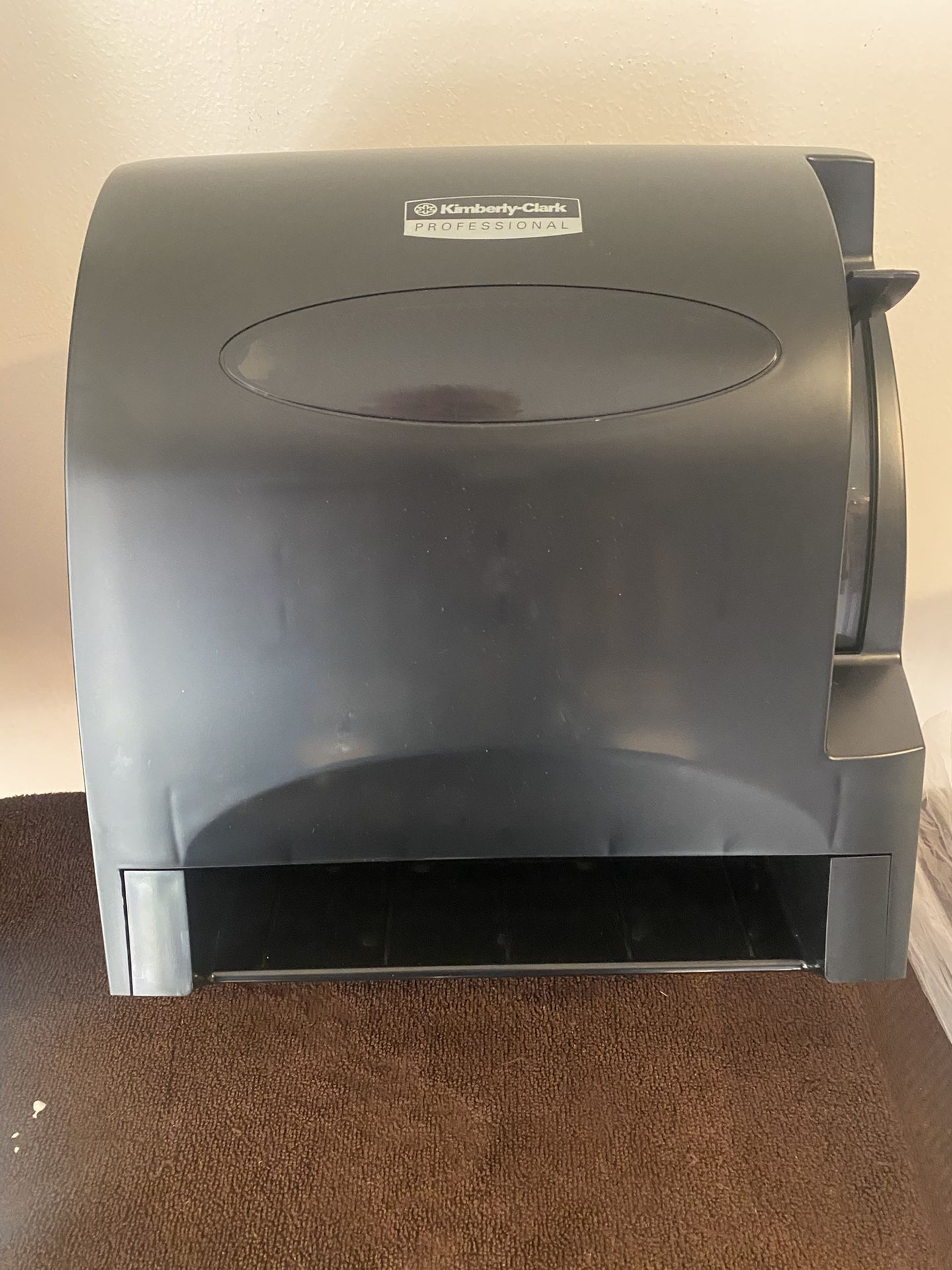 Kimberly Clark Professional Levermatic Roll Paper Towels Dispenser   