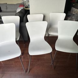 6 Chairs 