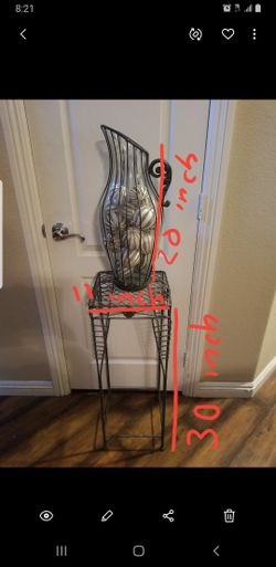 Beautiful metal Stand and Home Decor 