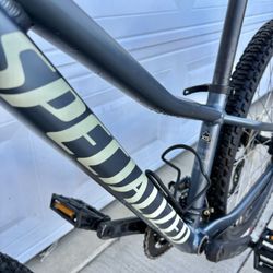 2022 Specialized Rockhopper Mountain  Bike Size XS In Great Condition, 