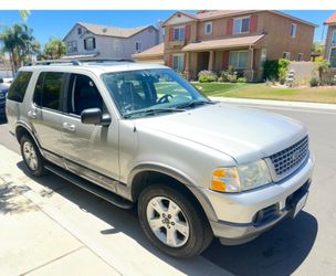 2004 Ford Explorer