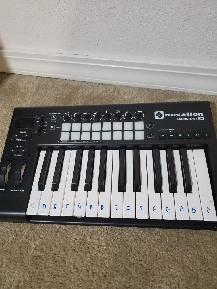 Novation Launchkey 25