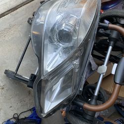 2011 E class 350 Convertible And Regular Passenger Headlight 