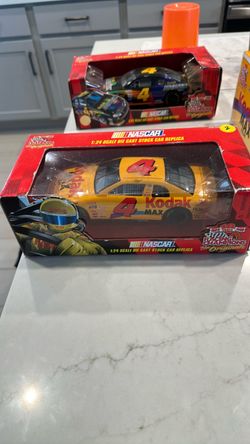 #2 Kodak MAX #4 Chevrolet Monte Carlo