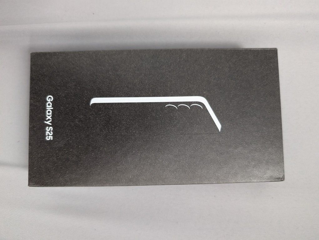 Samsung Galaxy S25 Smartphone - Unlocked - Silver Shadow - 128 GB