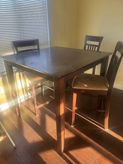 Dining table with 3 chairs