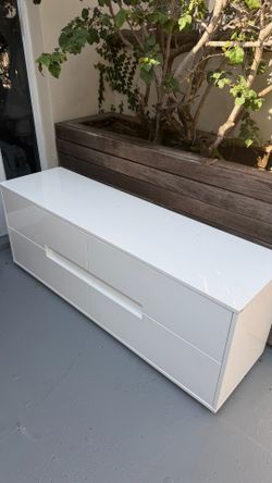 Cb2 4 drawer high gloss white lacquered dresser