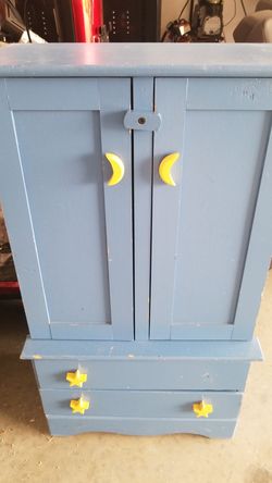 Doll / teddybear wardrobe