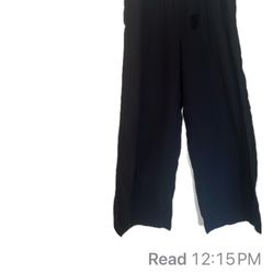 Gap Woman’s Black 100% cotton summer flared pants. New With Tags. Size Large.👖30 inseam. Light weight Flared flowing pant.Don’t forget to bundle. Bes