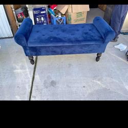 Beautiful ottoman like new firm price delivery available 