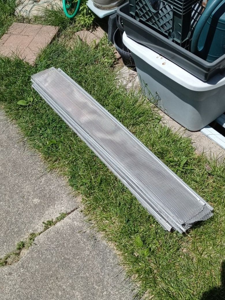 Gutter Screens. 14 Pcs. 40.00