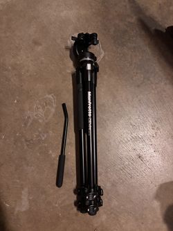 Manfrotto Camera Tripod w/ Carry Bag – Great Condition