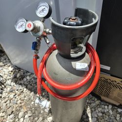 Tank And Regulators C Dioxide