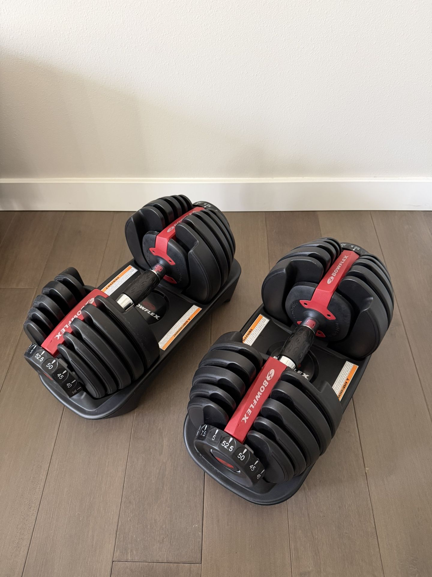 Like New bowflex adjustable dumbbells