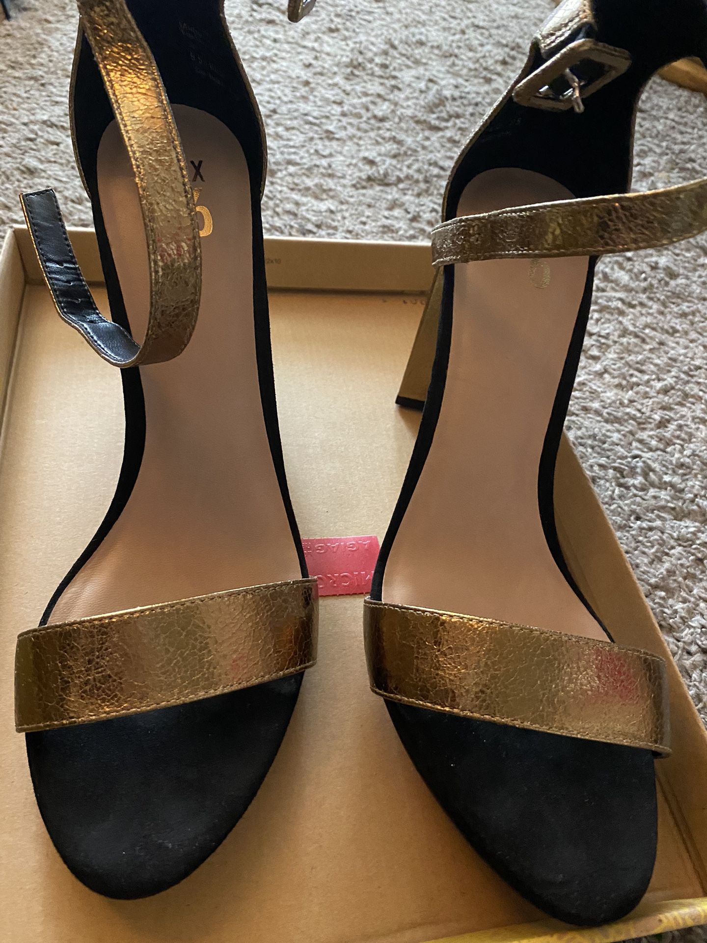 Black And Gold heel