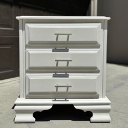 Single Warm White Nightstand 