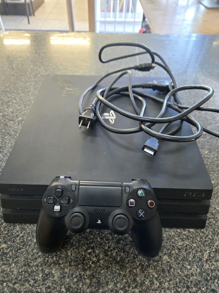 PS5 Pro (Check Pics)