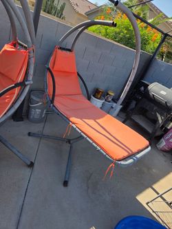 Chaise hanging lounge chair
