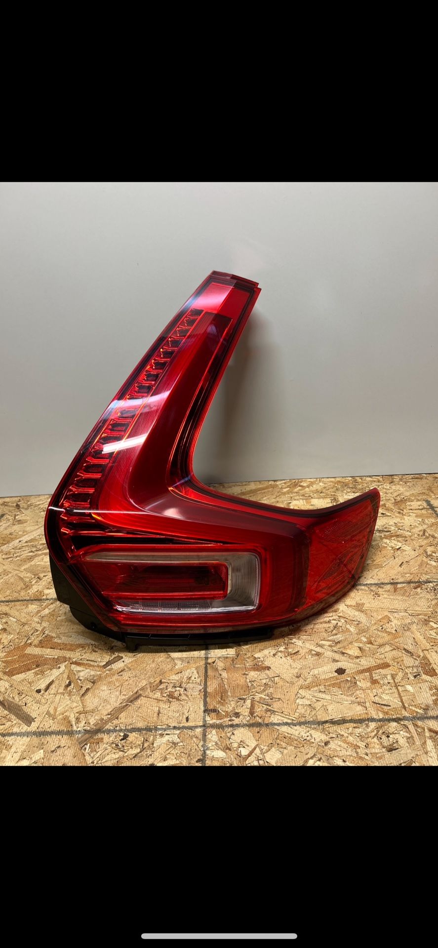 2019 - 2022 Volvo XC40 LED Right RH Side Tail Light OEM Insurance Quality