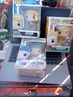 3 diff POP VINYL! Characters, wh