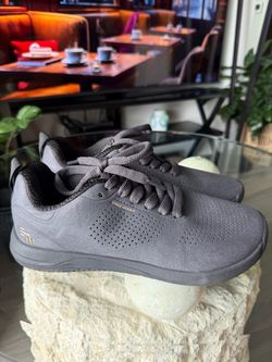 STRIKE MVMNT Sueze Trainer Gray Women’s 8 Men’s 6.5 EU 39 Cross Training Shoes