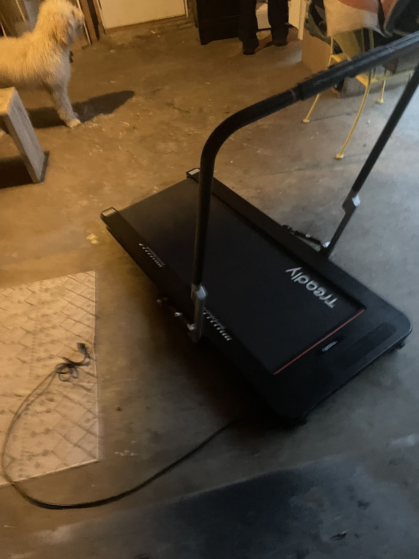 Tready 2 pro treadmill able to connect to Bluetooth hardly used original price 899-949 down to 170$. Contact if interested Message