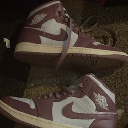 Women's Jordan Ones Purple & White Sz 8.5