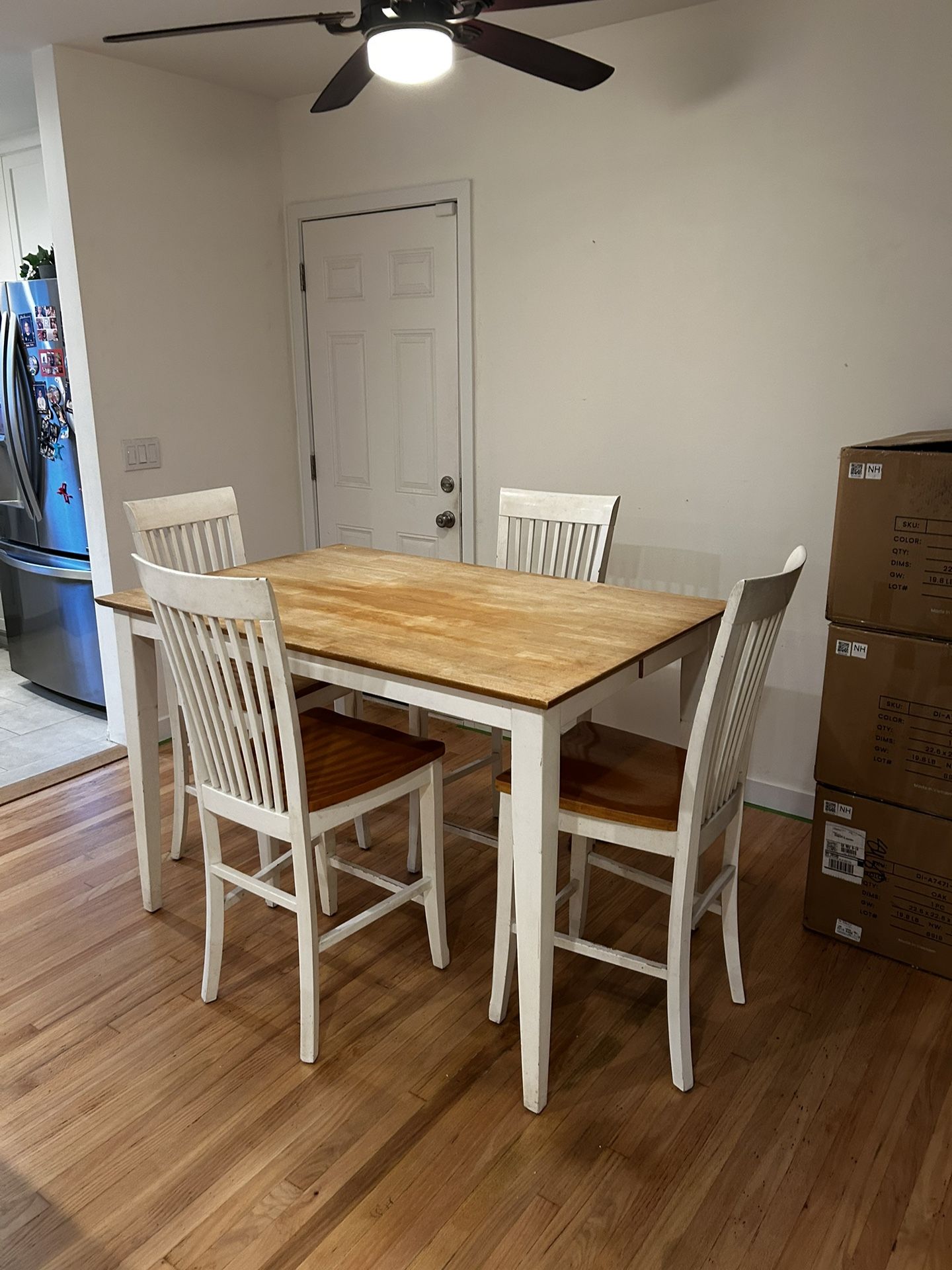 Dining Set: Table with 6 Chairs