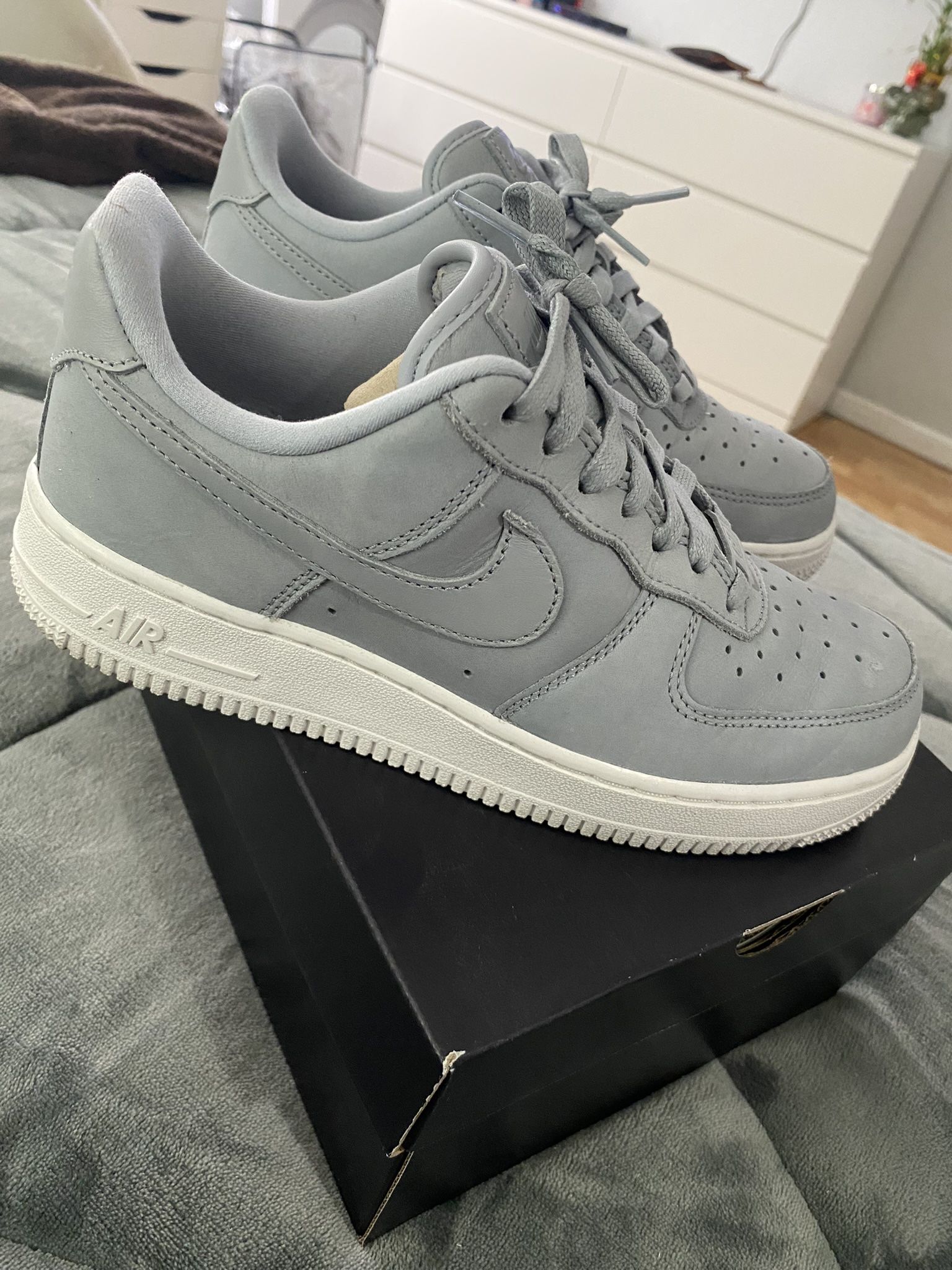 WOMENS Air Force 1 Wolf Grey/ Summit White 