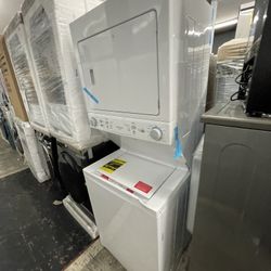 Frigidaire 27β Washer And Dryer Stackable In White New Open Box Electric