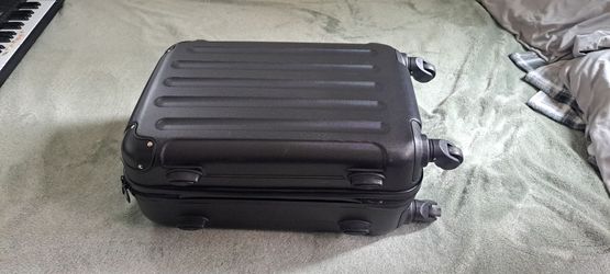 Black Hard Shell Carry-On Luggage
