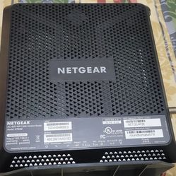 NETGEAR - Nighthawk AC1900 Routers with DOCSIS 3.0 WiFi Cable Modem 