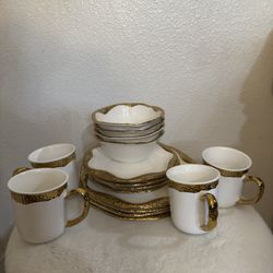 16 piece white porcelain dinnerware set with gold trim by Yedi Houseware (New)