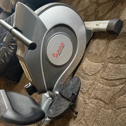 Sunny Health Fitness Rower