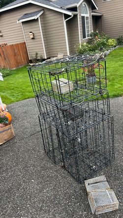 4 crab pots