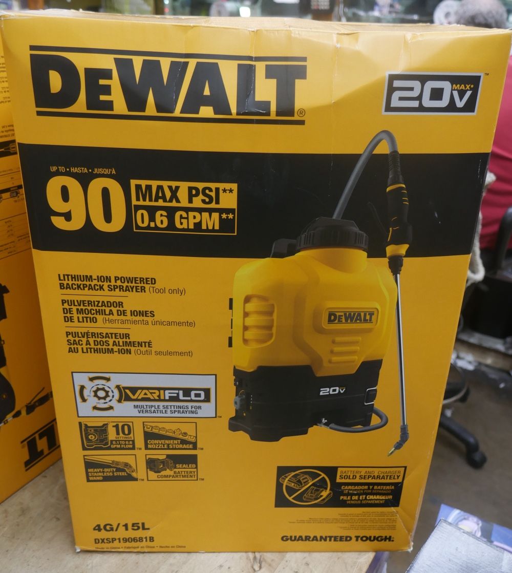 New DeWalt DXSP190681B 20V Li-Ion 4 gallon Powered Backpack Sprayer (Tool Only).