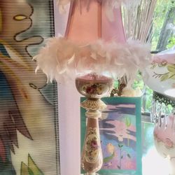Gorgeous Vintage Pink Porcelain Floral Lamp With Feather Shade