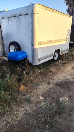 Enclosed trailer