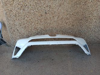 22016-18 Toyota Rav4 Front Bumper