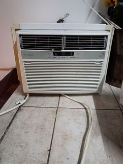 Frigidaire 10,000 btu Air conditioner