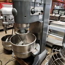 80qt Hobart Mixer With Video With Hook And SS Bowl Ready