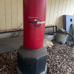 Wave Muscle punch and kicking stand