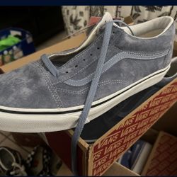 New Vans Mens Size 12 