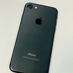 IPhone 7   128GB Fully unlocked 