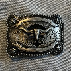 new Western black and silver toned belt buckle featuring a longhorn bull 