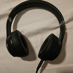 Beats Solo 4 - Wireless Bluetooth On-Ear Headphones