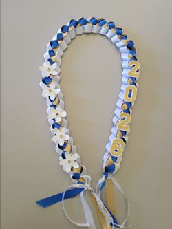 Graduation ribbon lei