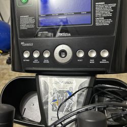 E1 LifeFitness Elliptical 