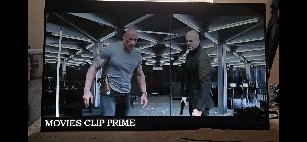 ***FOR PARTS Samsung 65" LED TV UN65NU6950F