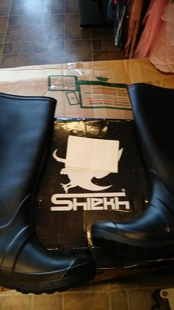 Ladies Black Brand new Rain Boots